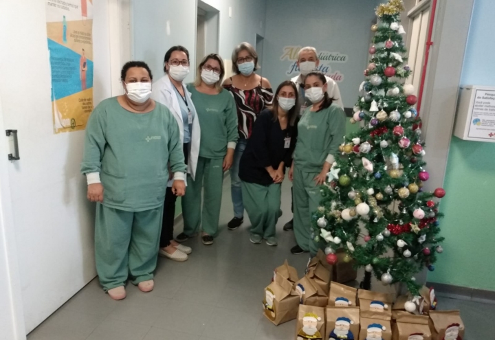 Foto Pacientes da Saúde Mental ganham almoço natalino